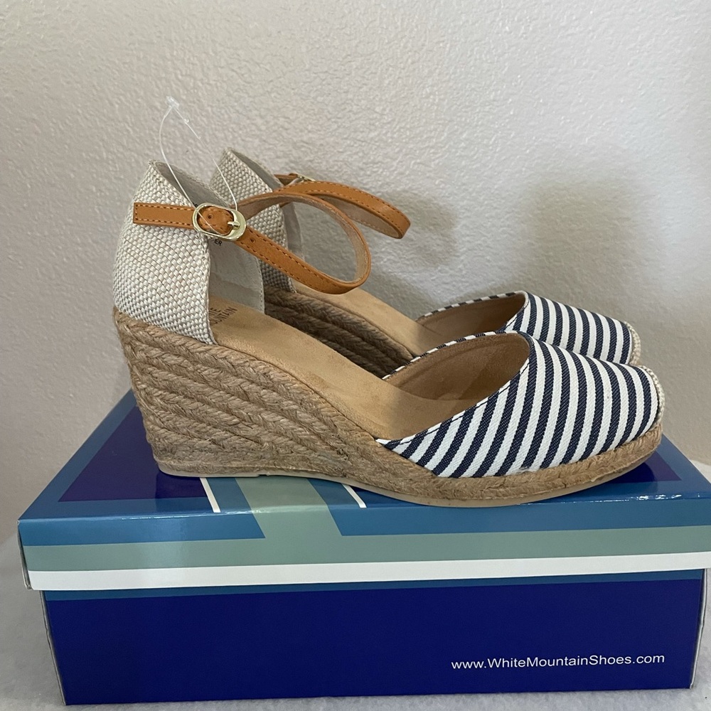 White Mountain Mamba Espadrille shoes navy stripe